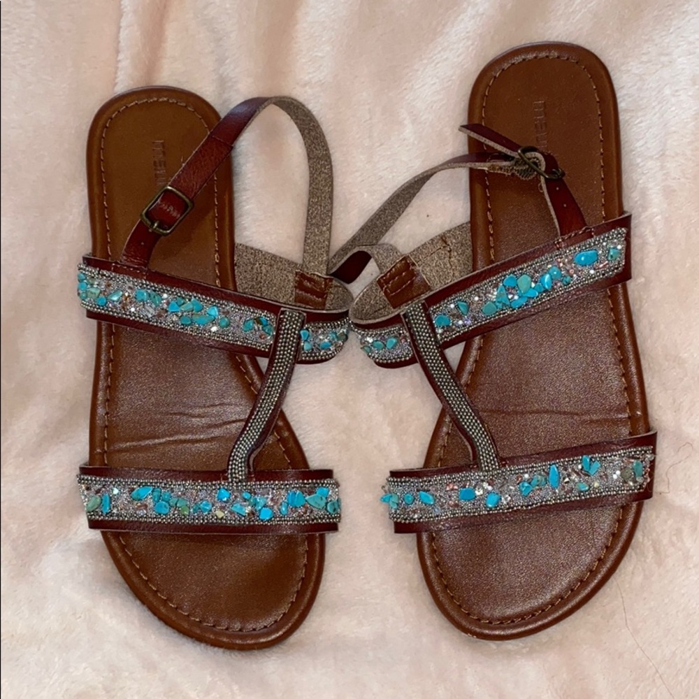 Sandals with stone detail